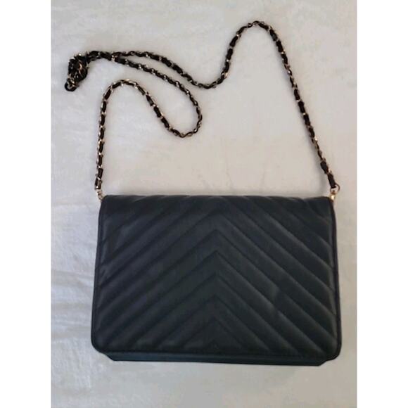 Badgley Mischka Quilted Mini Crossbody – Black/Gold Logo 9x6 - Picture 2 of 10